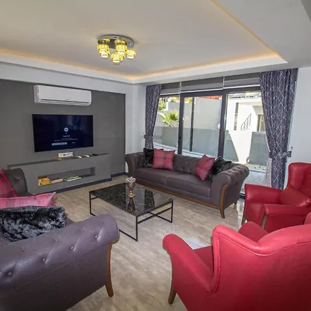 Goecek Marin C 4+1 Villa, Oezel Havuzlu פאטהיה