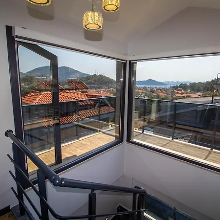 빌라 Goecek Marin C 4+1 Villa, Oezel Havuzlu 페티예